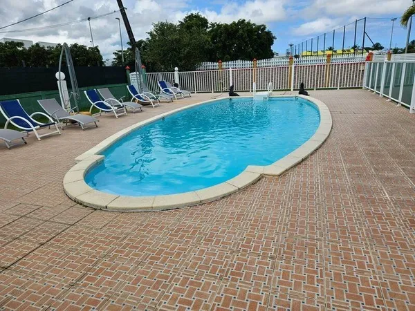 Maison 7 pièces 524 m²