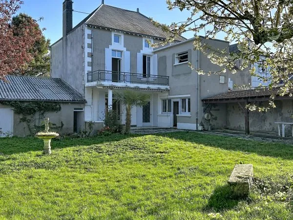 Maison 5 pièces 230 m²