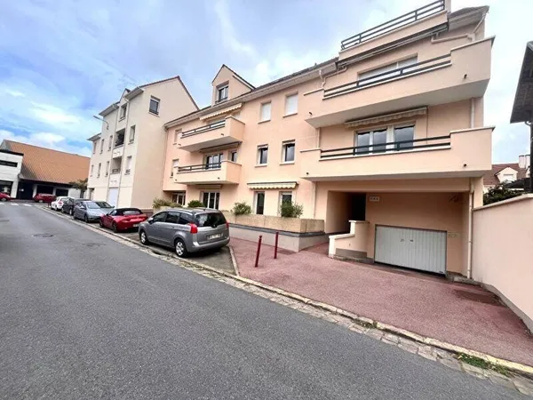 Appartement 20 pièces 329 m²