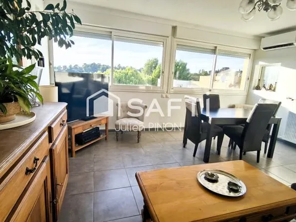 Appartement familial avec vue panoramique et balcon au coeur d'Apt