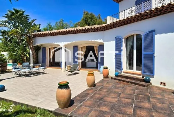 Presqu'île de Giens - Villa plein sud avec piscine à 5 min des plages