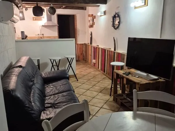 Loue Appartement meublé 50m2 proche Puylaurens avec Jacuzzi