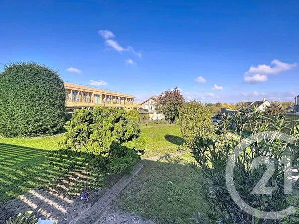 Terrain 402 m²