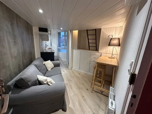 Studio 1 pièce 12 m²
