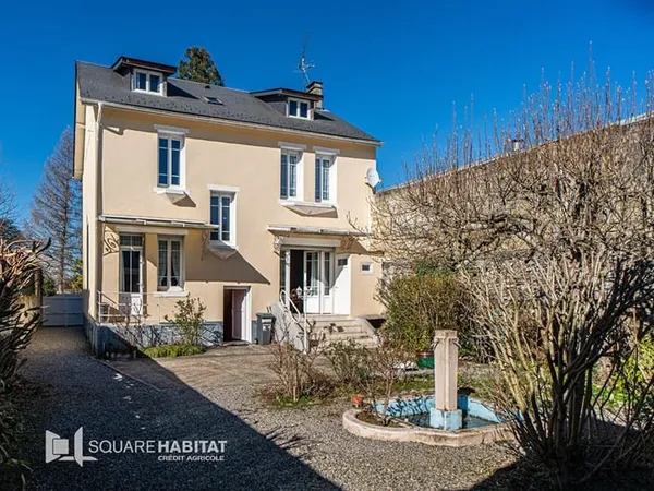 Maison de ville T6 avec Jardin, Dépendance et Garage