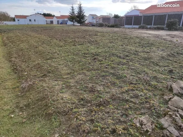 TERRAIN VIABILISE 494m2 Porte de Saint Gilles Croix de Vie