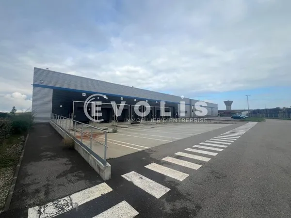 Locaux d'activité - A LOUER - 7 064 m² non divisibles