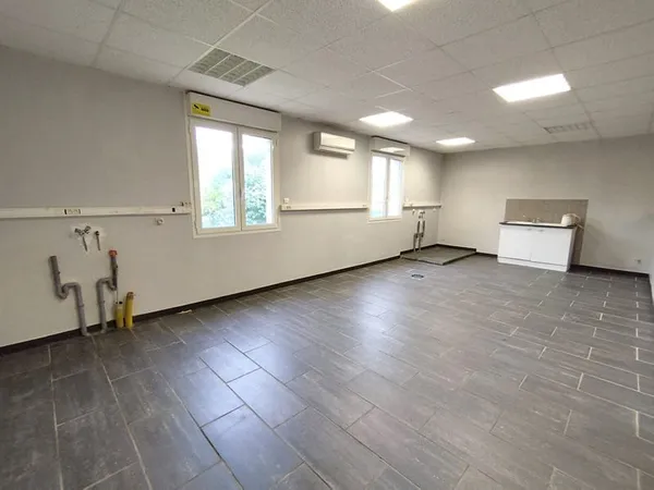 Local commercial 178 m²