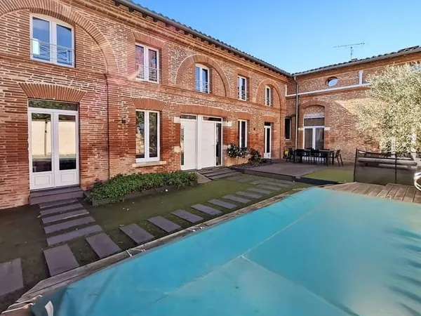 Maison 7 pièces 269 m²