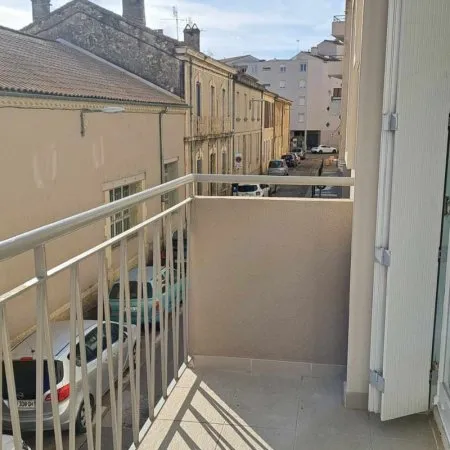 Location - Appartement T3 de 71 m2 avec balcon, arrière cuis