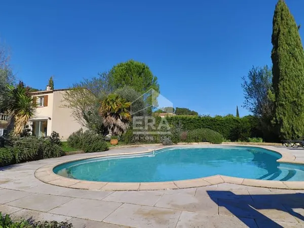 Maison de charme avec piscine - 137 m² sur terrain de 2060 m²