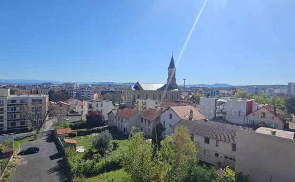 T2 avec terrasse et parking