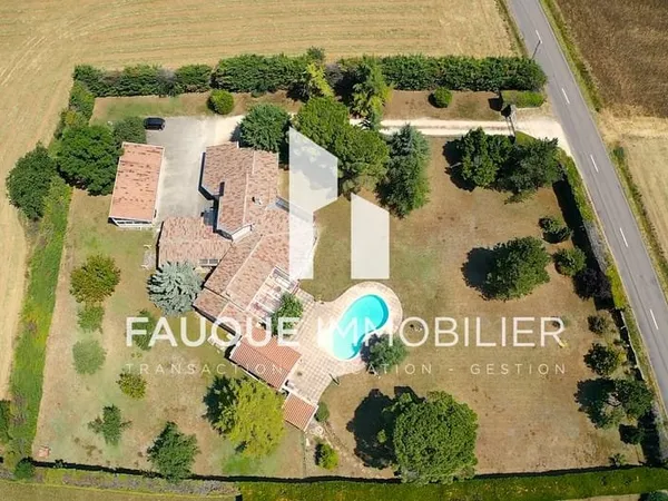 CHABEUIL, EXCLUSIVITÉ Villa de 190m2 hab dans un parc arbo
