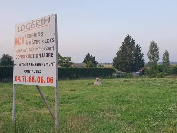 Terrain constructible 808 m²