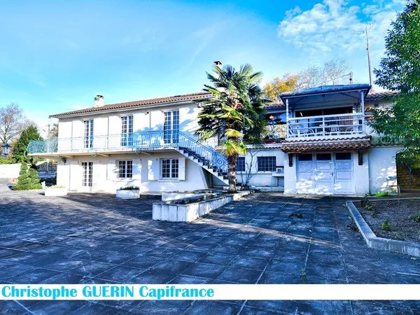 Maison à vendre 8 pièces proche de MONTIGNAC CHARENTE (16)