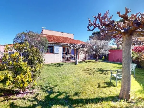 Villa T4 en 4 faces sur parcelle de 475 m² + garage - piscinable