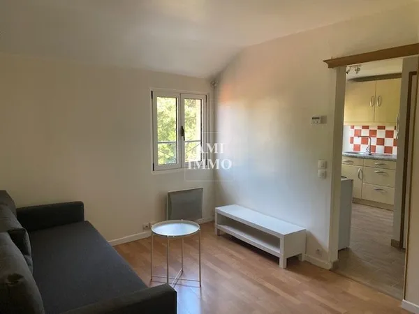 IGNY CENTRE BOURG - STUDIO 25 M2
