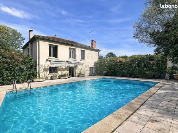 Maison 8 pièces 206 m²