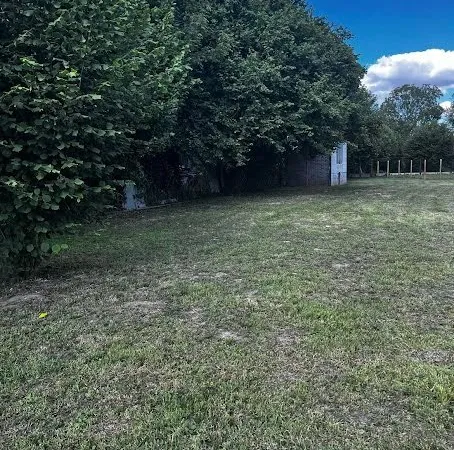 Terrain à bâtir 860 m²