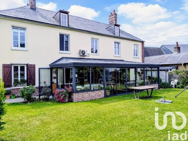 Maison 7 pièces 230 m²