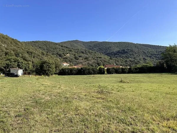 Terrain 1071 m²