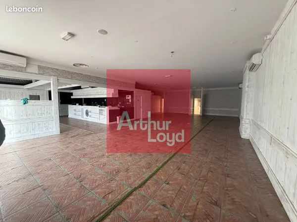 Local commercial 720 m² MARMANDE