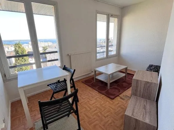 Brest jaurès Studio meublée avec vue imprenable sur la mer 18 M2