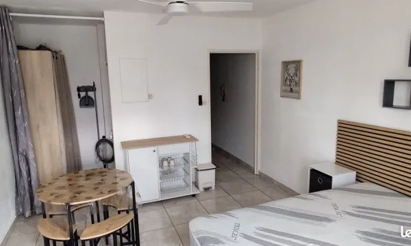 Studio 1 pièce 22 m²