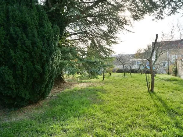 Terrain 453 m²