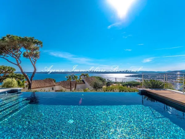 Maison 7 pièces 313 m²