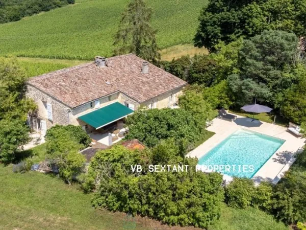Maison 9 pièces 240 m²