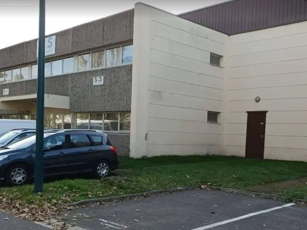 Entrepôt 1195 m²