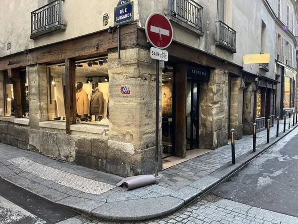 Boutique 2 pièces 73 m²