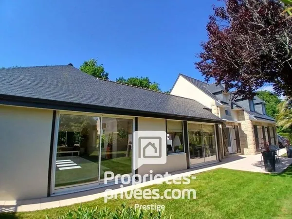 Demeure 6 pièces 196 m²