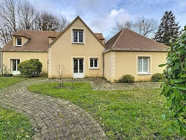 Maison récente de 2007, terrain 4450 m²