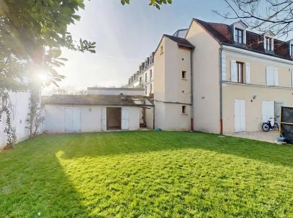 Terrain constructible 245 m²