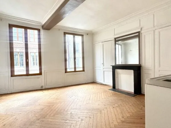 Appartement T1 bis place du vieux marché