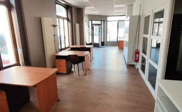 Local professionnel 105 m²