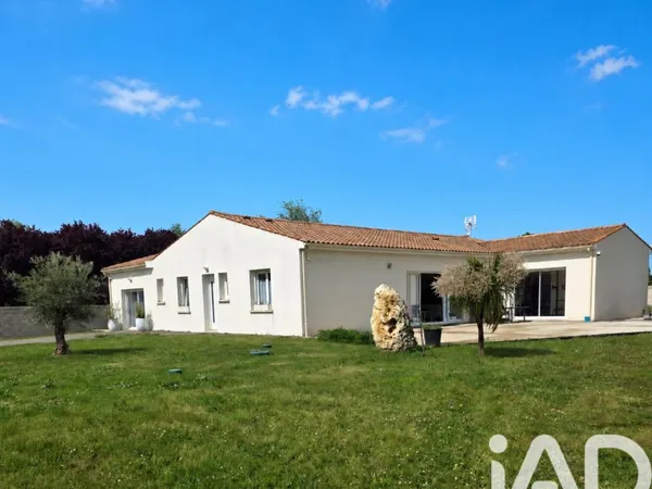 Maison 8 pièces 205 m²