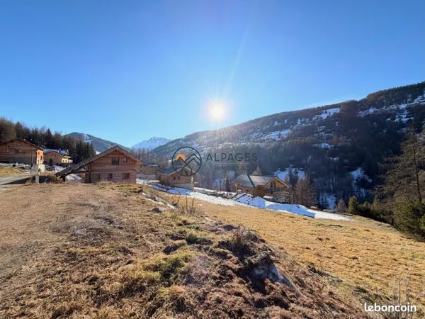 Terrain 1060 m² Vars