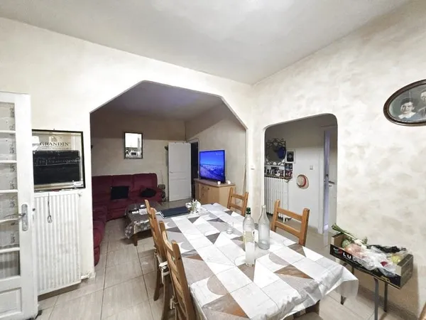 PEZENAS INVESTISSEMENT MAISON AVEC JARDIN