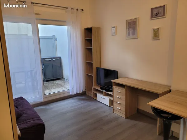 Particulier loue studio meublé à Nancy rue Provencal, secteur Bonsecours