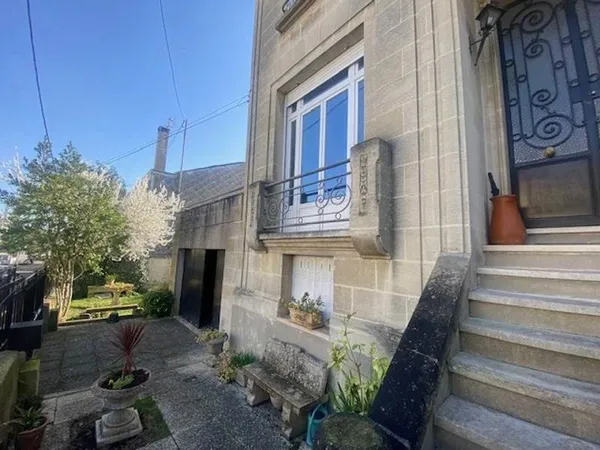 Maison 8 pièces 163 m²