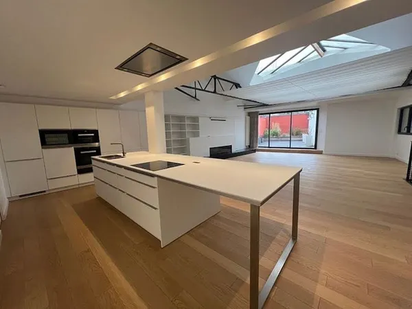 Appartement 3 pièces 183 m²