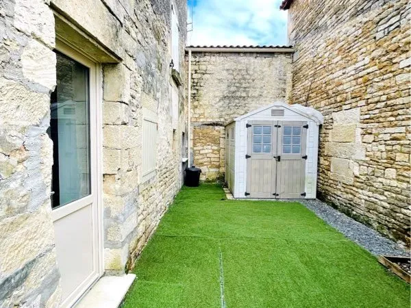 Maison meublée avec jardin + parking - Disponible -Centre Niort