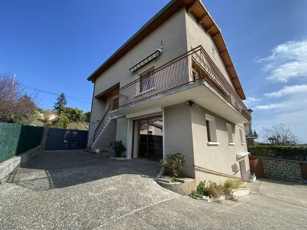Coquette maison de 154m2 hab ent. rénovée