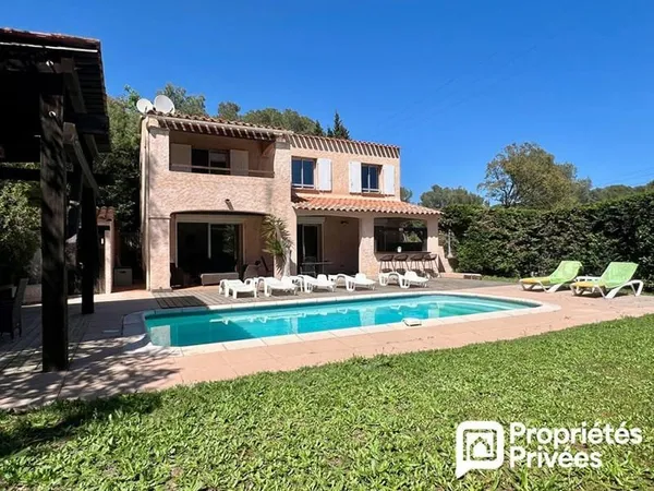 Saint-Raphaël Valescure, Villa 5 pièces avec piscine, terrasse et pool house