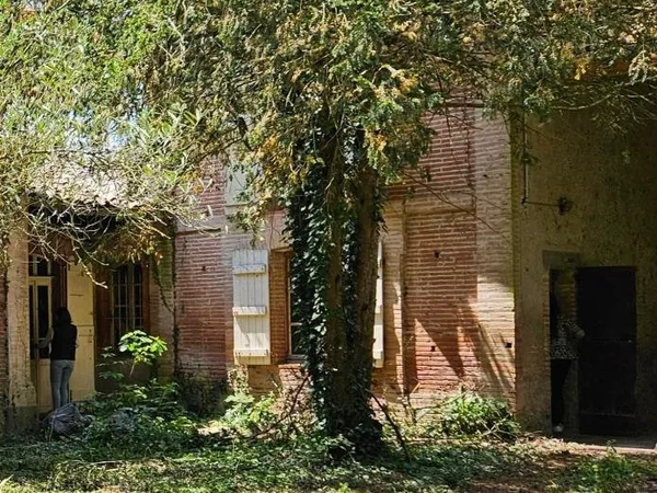 Maison ancienne de caractère À Vendre