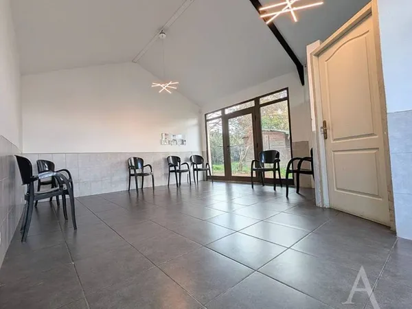 Local commercial 96 m²