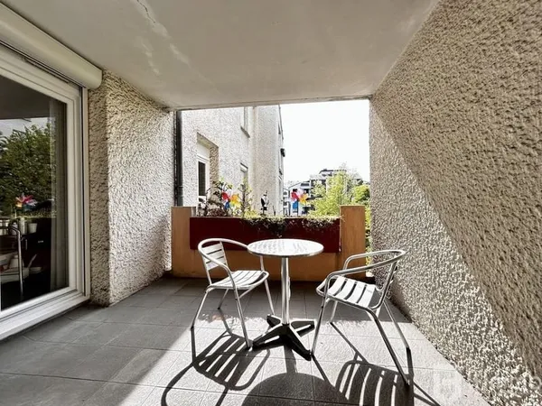 Appartement 100 m², F5 avec terrasse